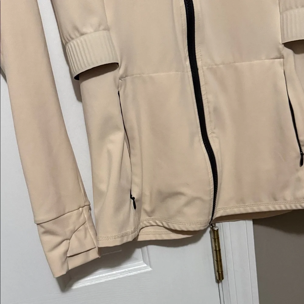 Fabletics Trinity Cold Weather Performance Jacket in bone {Small} - Picture 5 of 9